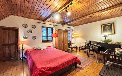 Himmelreichmühle: Møbel, Soveværelse, Seng, Indretning, Træ, Etage, Gulvbelægning, Loft, Sengetøj, Sengetøj