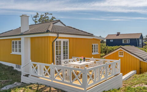 Åsta - 200M from the Sea: Tag, Hus, Hjem, Sommerhus, Sidespor, Estate, Veranda, Skydevindue, Design, Stuehus