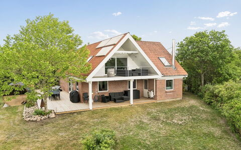 Cyrill - 2Km from the Sea