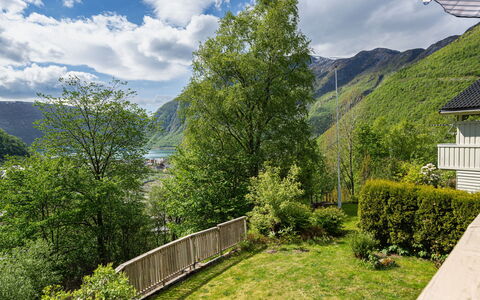 Høyanger Panorama: Bjergrige Landskabsformer, Bjerg, Vegetationen, Bakke, Naturlige Landskab, Highland, Landskab, Hill Station, Bjergkæde, Landdistrikt