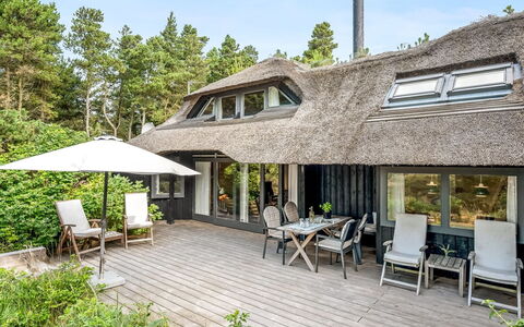 Lene - 2Km from the Sea: Hus, Tag, Hjem, Sommerhus, Skur, Garden Bygninger, Sidespor, Gård, Bjælkehytte, Hytte