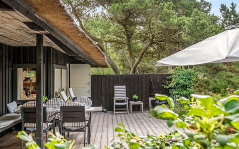 Lene - 2Km from the Sea: Hus, Tag, Hjem, Sommerhus, Skur, Garden Bygninger, Sidespor, Gård, Bjælkehytte, Hytte