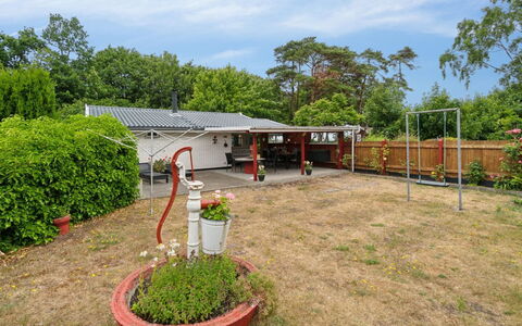 Gottfrida - 50M from the Sea: Blå, Sommerhus, Hus, Hjem, Stuehus, Estate, Sidespor