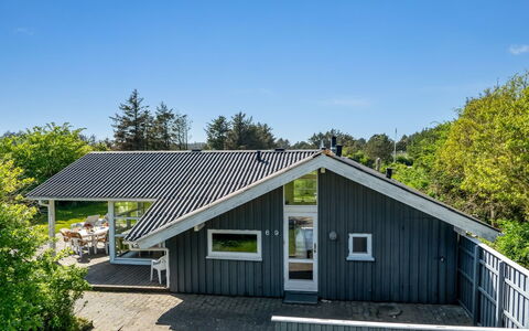 Annvy - 875M from the Sea: Møbel, Træ, Indretning, Gulvbelægning, Etage, Stol, Værelse, Loft, Stue, Lejlighed