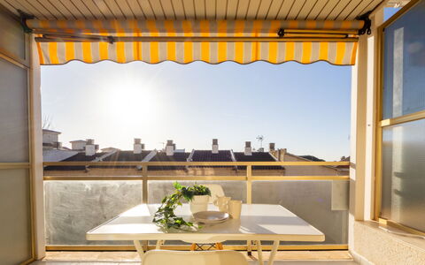 Neptuno: Altan, Skygge, Stol, Glas, Markise, Vindue Behandling, Stueplante, Eco Hotel