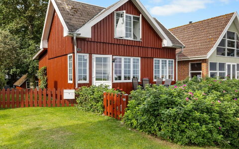 Sila - 25M from the Sea: Blå, Sommerhus, Hus, Hjem, Stuehus, Estate, Sidespor