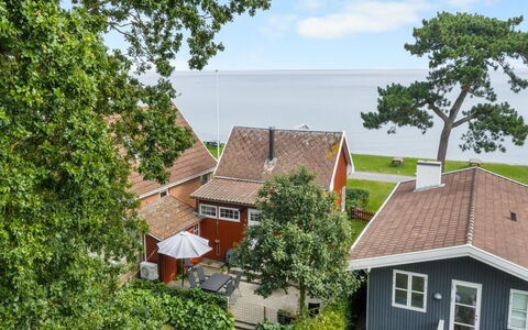 Sila - 25M from the Sea: Blå, Sommerhus, Hus, Hjem, Stuehus, Estate, Sidespor