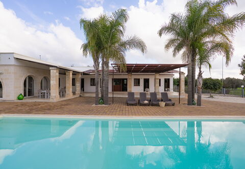 Apulia Retreat: Svømmepøl, Udvej, Skygge, Estate, Hacienda, Eco Hotel, Villa, Landscaping, Gårdsplads