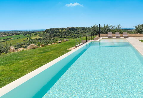 Villa Netina: Blå, Svømmepøl, Kompositmateriale, Udvej, Flise, Landscaping, Thermae, Water Feature, Eco Hotel