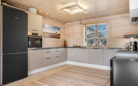 Uolevi - 1.1Km from the Sea: Køkken, Træ, Gulvbelægning, Køkken Apparat, Større Bandage, Countertop, Loft, Indretning, Trægulve, Etage