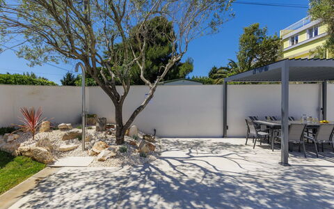 Ventus: Busk, Skygge, Have, Kompositmateriale, Landscaping, Beton, Vedplante, Flise, Backyard