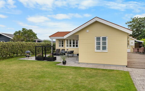 Lenya - 60M from the Sea: Blå, Sommerhus, Hus, Hjem, Stuehus, Estate, Sidespor