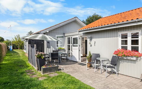 Edeltraud - 100M from the Sea: Møbel, Træ, Indretning, Gulvbelægning, Etage, Stol, Værelse, Loft, Stue, Lejlighed