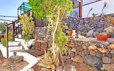 Casa la Isla in Tarajalejo mit Garten und Wifi