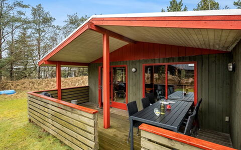 Samine - 1.2Km from the Sea: Hjem, Tag, Hus, Dør, Sommerhus, Skygge, Have, Bunddække, Veranda, Gård