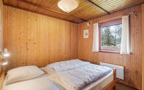 Samine - 1.2Km from the Sea: Soveværelse, Træ, Seng, Sengetøj, Sengetøj, Indretning, Bed Frame, Loft, Hjem, Bejdse