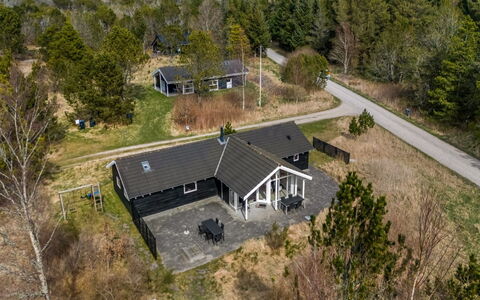 Botwith - 2.8Km from the Sea: Møbel, Træ, Indretning, Gulvbelægning, Etage, Stol, Værelse, Loft, Stue, Lejlighed