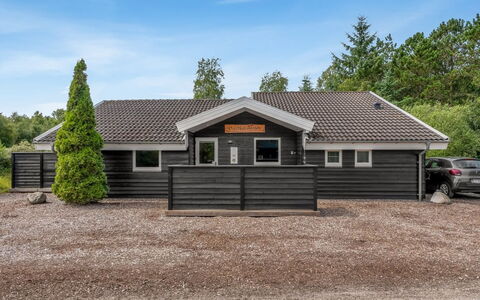 Alisa - 1.9Km from the Sea: Blå, Sommerhus, Hus, Hjem, Stuehus, Estate, Sidespor