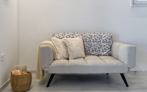 Valledoria 23: Møbel, Indretning, Couch, Stue, Gulvbelægning, Etage, Pude, Throw Pillow, Komfort