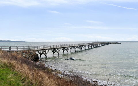Selinda - 250M from the Sea: Møbel, Træ, Indretning, Gulvbelægning, Etage, Stol, Værelse, Loft, Stue, Lejlighed