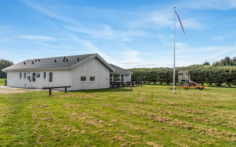 Josef - 1.2Km from the Sea: Græs, Bygning, Hus, Almindeligt, Hjem, Tag, Arkitektur, Landdistrikt, Græs-, Land Lot