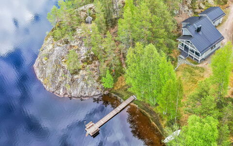 Villa Hyppykallio: Træ, Bank, Hus, Sommerhus, Sø, Dam, Skov, Bjælkehytte