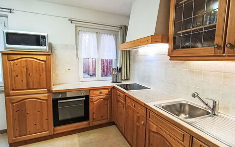 Cesa Cristina: Køkken, Cabinetry, Køkken Apparat, Countertop, Større Bandage, Gulvbelægning, Træ, Møbel, Indretning, Køkkenvask