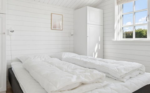 Aria - 310M from the Sea: Træ, Soveværelse, Planke, Hårdttræ, Sengetøj, Seng, Bed Frame, Sengetøj, Trægulve, Sengetøj