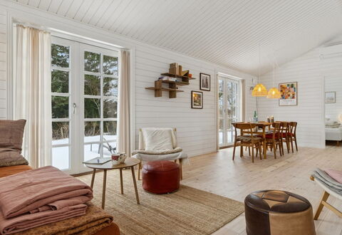 Aria - 310M from the Sea: Indretning, Møbel, Gulvbelægning, Træ, Loft, Etage, Trægulve, Hjem, Belysning, Stue