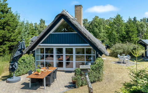 Albertina - 900M from the Sea: Tag, Sommerhus, Hus, Hjem, Landdistrikt, Stuehus, Estate, Sidespor, Have, Garden Bygninger