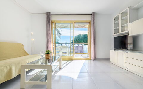 Cambrils Park C: Svømmepøl, Udvej, Skygge, Estate, Ejerlejlighed, Hotel, Landscaping, Hacienda, Villa