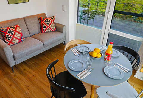 Apartment am See: Møbel, Indretning, Hjem, Lejlighed, Stol, Bejdse, Stue, Stueplante, Couch