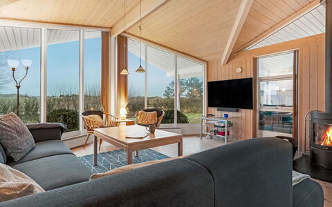 Garth - 50M from the Sea