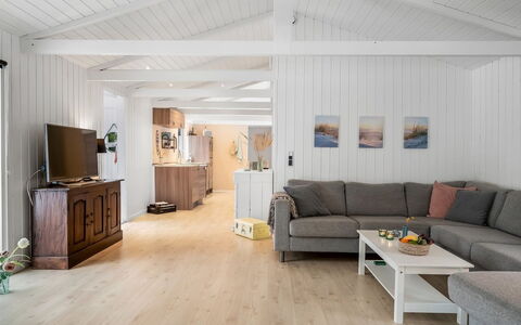 Antigona - 2.4Km from the Sea: Tag, Land Lot, Sommerhus, Hjem, Landdistrikt, Skur, Sidespor, Garden Bygninger, Bjælkehytte, Hytte