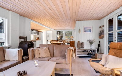 Peadda - 300M from the Sea