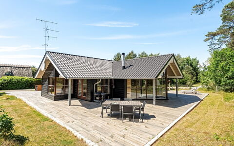 Groa - 50M from the Sea: Tag, Land Lot, Sommerhus, Hjem, Landdistrikt, Skur, Sidespor, Garden Bygninger, Bjælkehytte, Hytte
