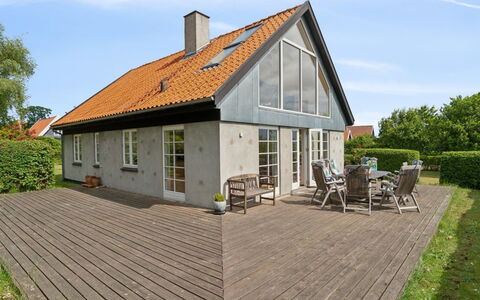 Siegfried - 100M from the Sea: Græs, Græs-, Land Lot, Sommerhus, Landdistrikt, Eng, Garden Bygninger, Have, Skur