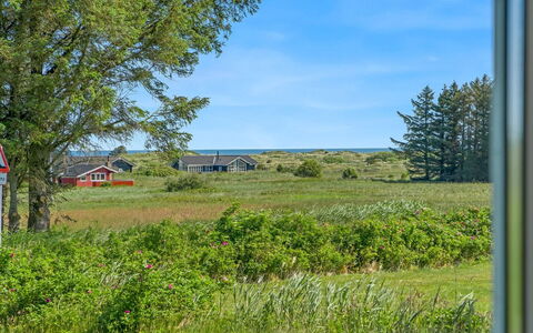 Thorulf - 450M from the Sea: Bygning, Hus, Vindue, Hjem, Tag, Boligområde, Busk, Sommerhus, Land Lot