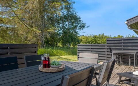 Thorulf - 450M from the Sea: Bygning, Hus, Vindue, Hjem, Tag, Boligområde, Busk, Sommerhus, Land Lot