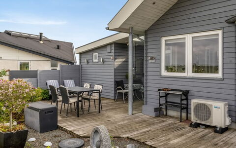 Tofan - 75M from the Sea: Blå, Sommerhus, Hus, Hjem, Stuehus, Estate, Sidespor