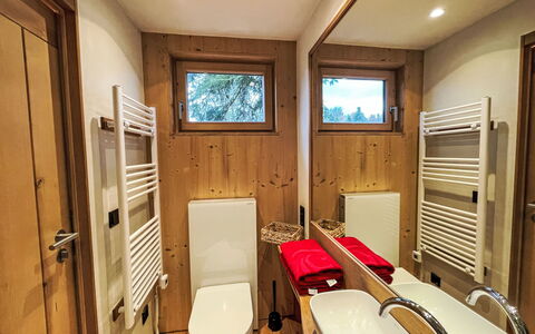 Tiny House Cottage Herbert: Gulvbelægning, Indretning, Træ, Etage, Loft, Værelse, Møbel, Bejdse, Hårdttræ, Hjem