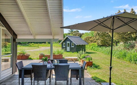Gudrid - 550M from the Sea: Møbel, Stol, Tag, Udendørs Møbler, Skygge, Køkken & Spisebord, Udendørs Bord, Have, Veranda, Sommerhus