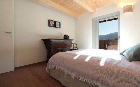 Casa Tomà Mountain View Cortina: Møbel, Indretning, Soveværelse, Seng, Gulvbelægning, Træ, Etage, Sengetøj, Sengetøj, Loft