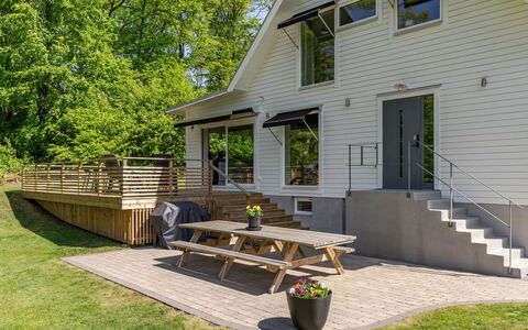 Villa Anja: Træ, Hjem, Sommerhus, Sidespor, Veranda, Hårdttræ, Planke, Dæk, Bejdse, Have