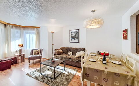 Verte-Rive: Møbel, Indretning, Træ, Loft, Gulvbelægning, Etage, Værelse, Belysning, Hjem, Stue