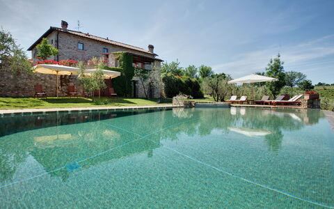 Mattei Villa: Have, Estate, Landscaping, Water Feature, Dam, Afspejling, Svømmepøl, Villa, Eco Hotel, Stuehus