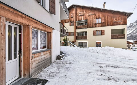 San Pietro Mountain Flat: Møbel, Skygge, Veranda, Stol, Udendørs Møbler, Udendørs Struktur, Eco Hotel, Altan, Pergola, Dæk
