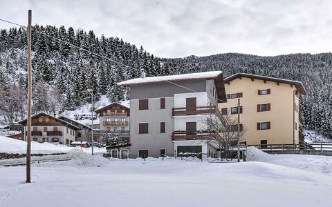 San Pietro Mountain Flat: Møbel, Skygge, Veranda, Stol, Udendørs Møbler, Udendørs Struktur, Eco Hotel, Altan, Pergola, Dæk