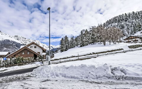 San Pietro Mountain Flat: Møbel, Skygge, Veranda, Stol, Udendørs Møbler, Udendørs Struktur, Eco Hotel, Altan, Pergola, Dæk