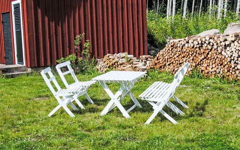 Torpet i Småland: Møbel, Skygge, Veranda, Stol, Udendørs Møbler, Udendørs Struktur, Eco Hotel, Altan, Pergola, Dæk